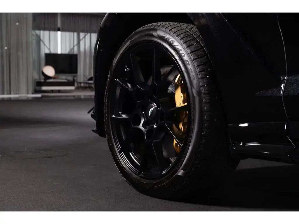 アストンマーティン中古 | 2023 DBX 707 SUV V8、Aston Martin